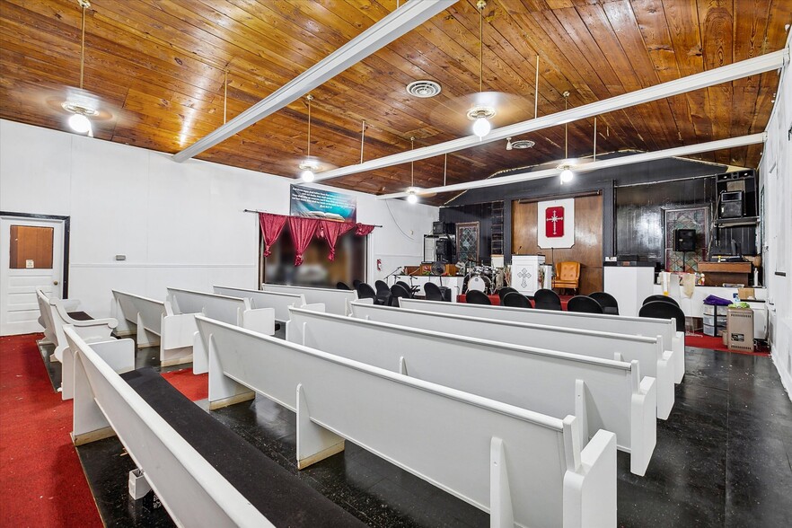 More Photos Of 3428 Littlejohn Ave, Fort Worth Religious Facility For Sale