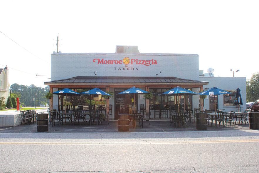 More Photos Of 138 N Midland Ave, Monroe Restaurant For Sale