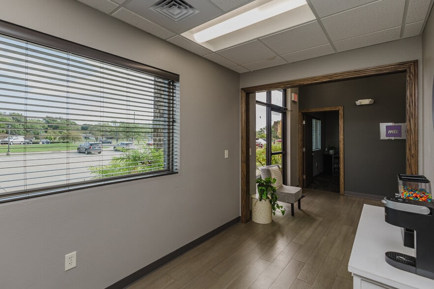 More Photos Of 429 S 119th St W, Wichita Office For Sale