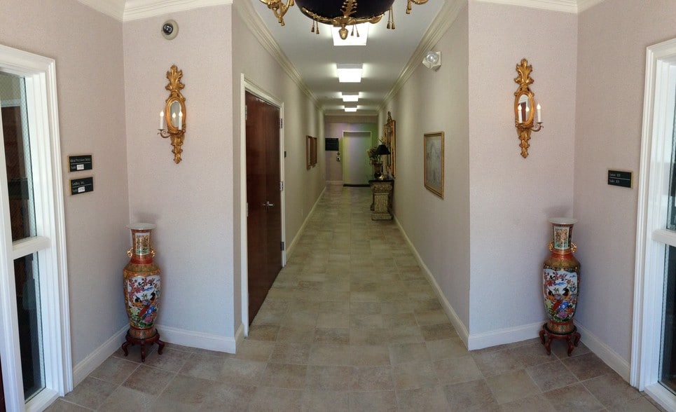 More Photos Of 5816 Creedmoor Rd, Raleigh Office For Lease
