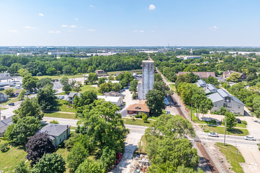 More Photos Of 23836 W Main St, Plainfield Office For Lease