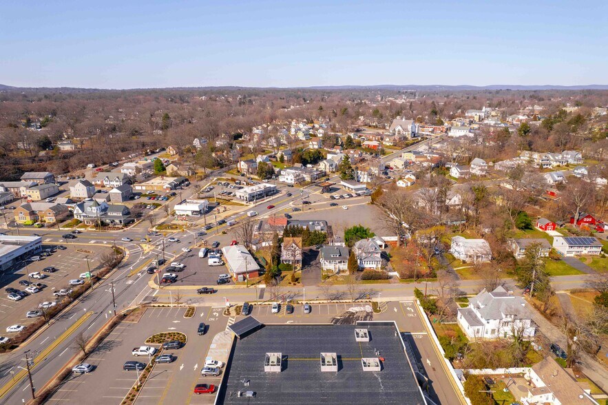 More Photos Of 118 Godwin Ave, Midland Park Convenience Store For Sale
