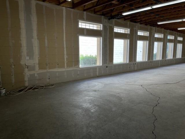More Photos Of 2020 Peabody Rd, Vacaville Office For Lease