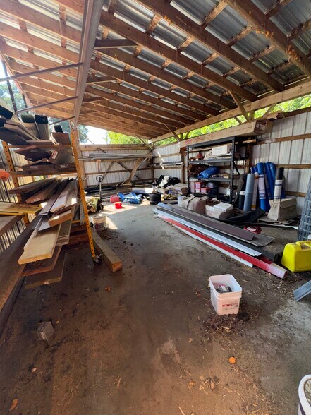 More Photos Of 10535 Highway 53 W, Talking Rock Service For Sale