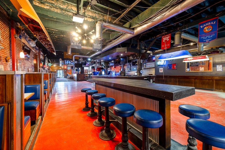 More Photos Of 117 N Mosley St, Wichita Bar For Sale