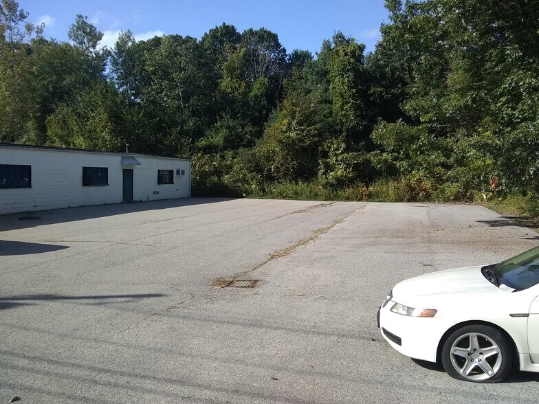 More Photos Of 67 W Main St, Merrimac Warehouse For Lease