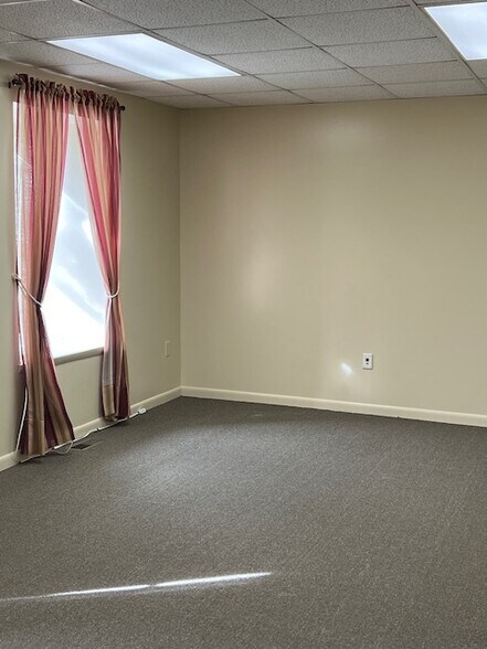 More Photos Of 3525 Ellicott Mills Dr, Ellicott City Office For Lease
