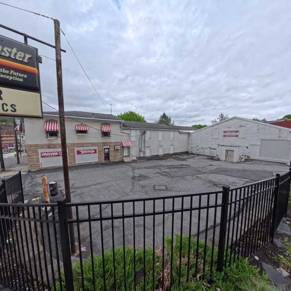 More Photos Of 330 E Norwegian St, Pottsville General Retail For Sale
