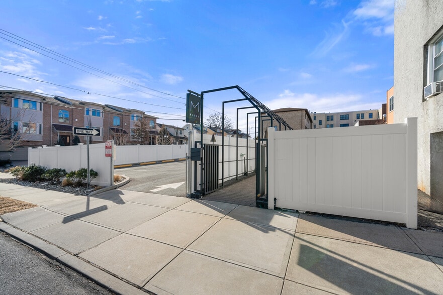 More Photos Of 526 Anderson Ave, Cliffside Park General Retail For Sale