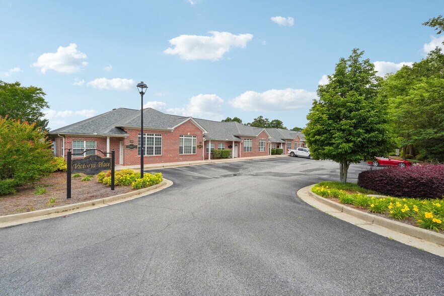 More Photos Of 418 Pirkle Ferry Rd, Cumming Medical For Lease
