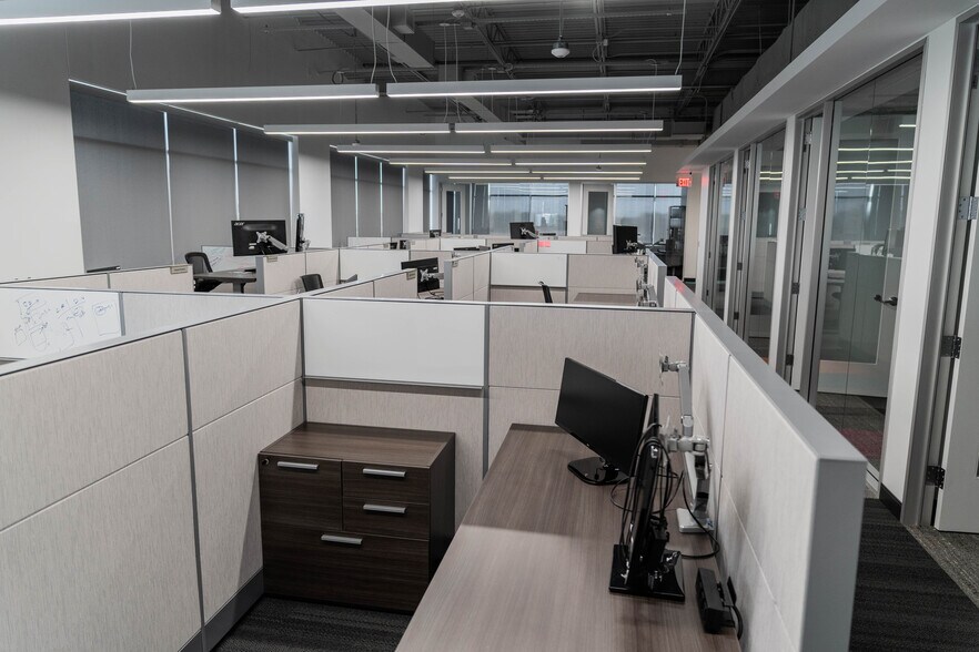 More Photos Of 5920 Windhaven Pky, Plano Office For Lease