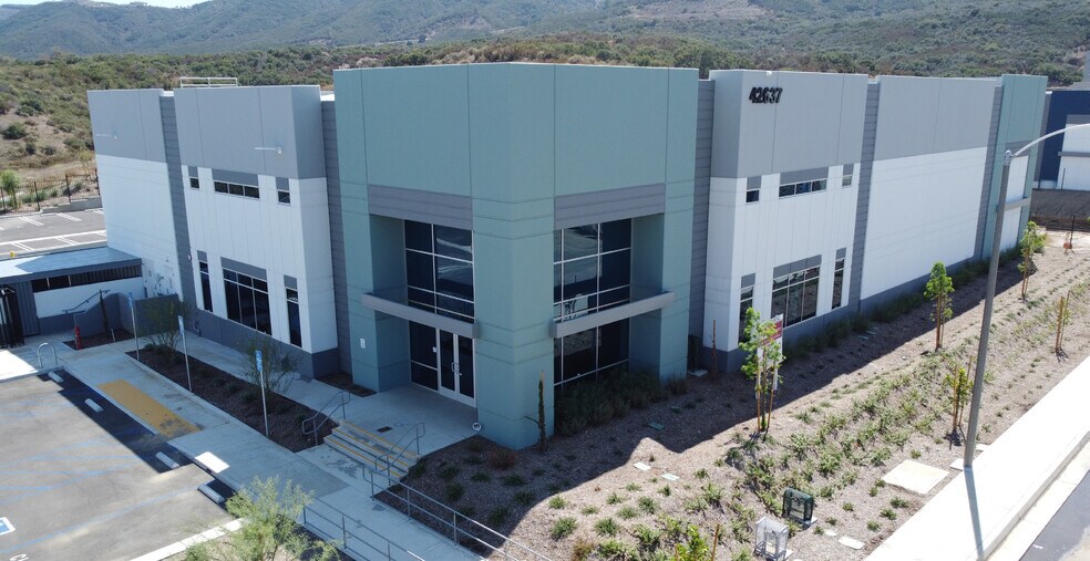 More Photos Of 42637 Avenida Alvarado, Temecula Industrial For Sale