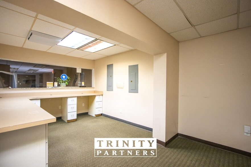 More Photos Of 110 Atrium Way, Columbia Medical For Sale