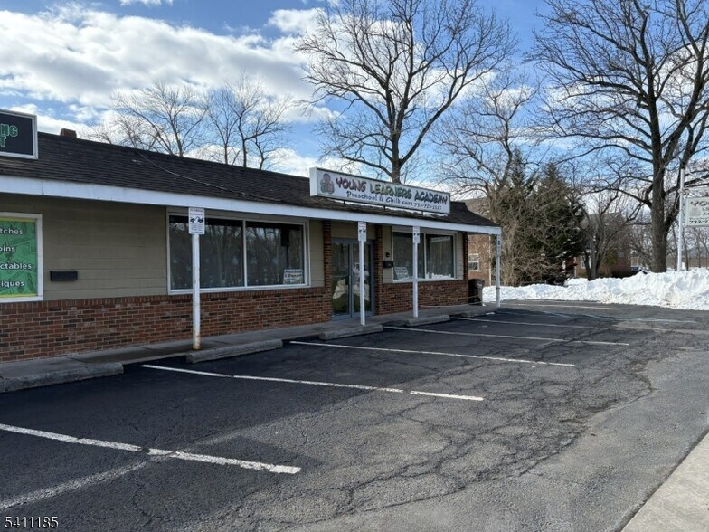 More Photos Of 748 Bound Brook Rd, Middlesex Office For Lease
