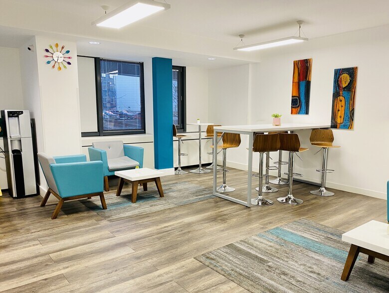 More Photos Of 1000 Great West Rd, Brentford Coworking Space