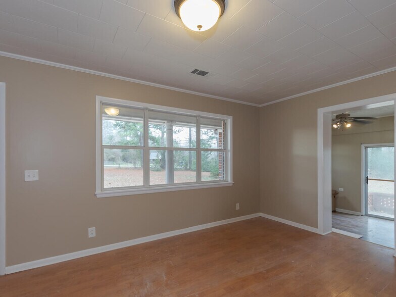 More Photos Of 3346 Us Highway 29, Valley Service Station For Sale