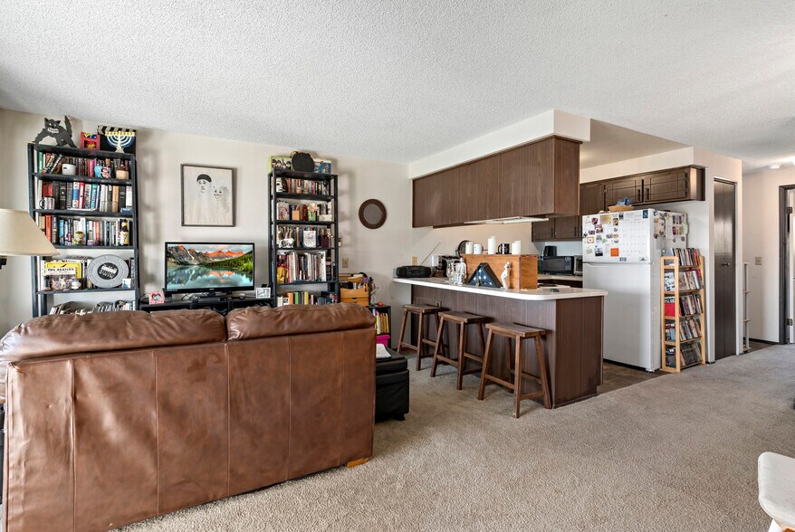More Photos Of 1475 SE 9th Ave, Oak Harbor Apartments For Sale