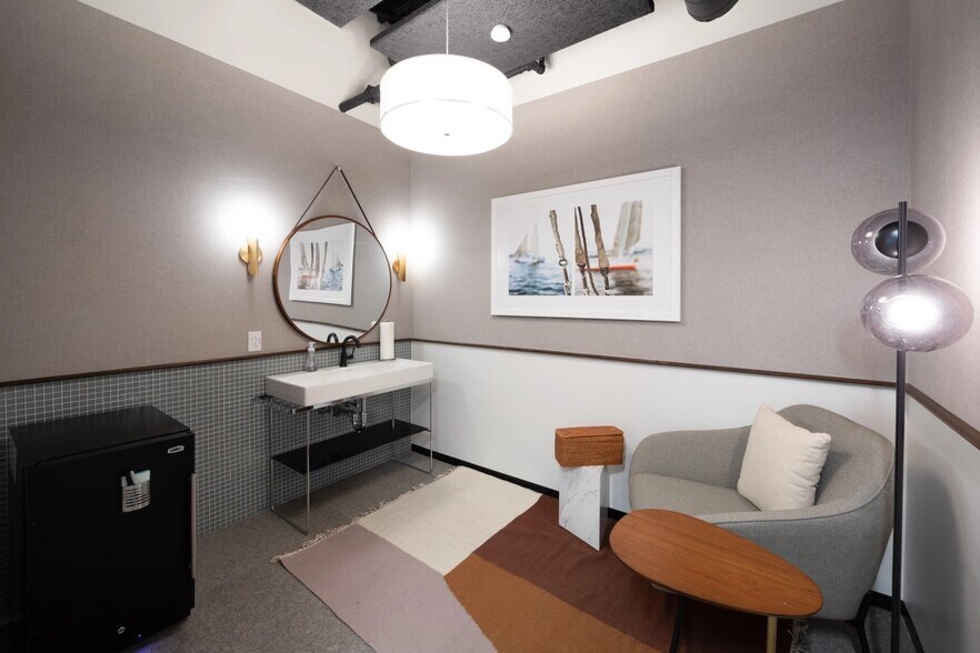 More Photos Of 100 Summer St, Boston Coworking Space