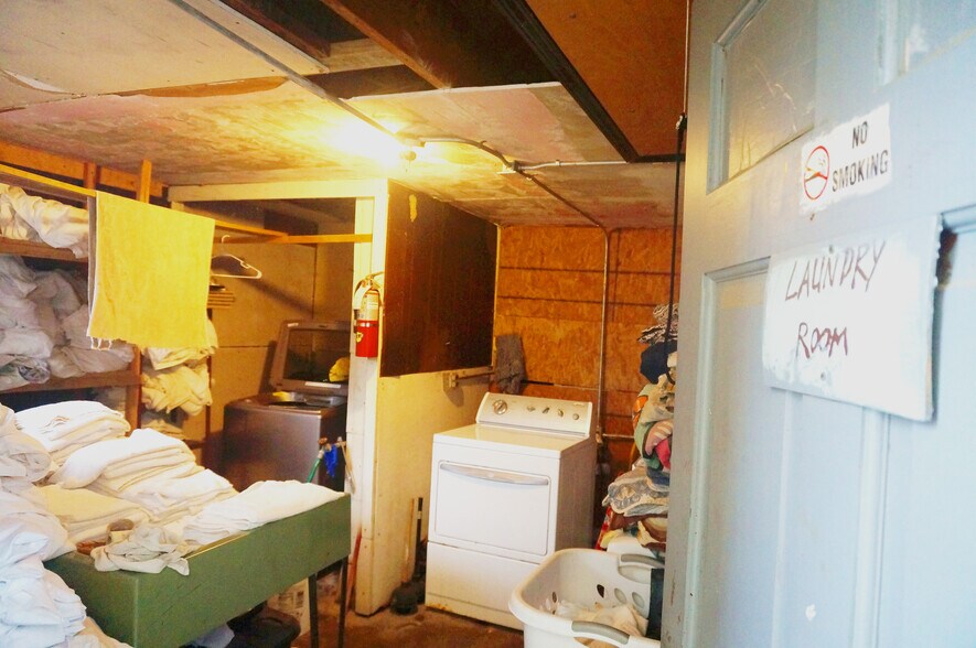 More Photos Of 2121 Kirk St, Houston Hotel For Sale
