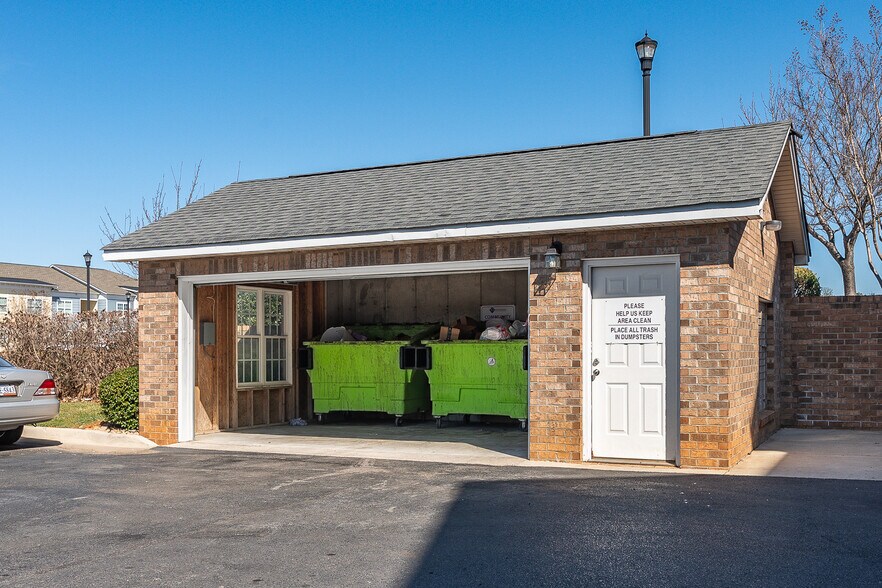 More Photos Of 301 Rotunda St, Lynchburg Apartments For Sale
