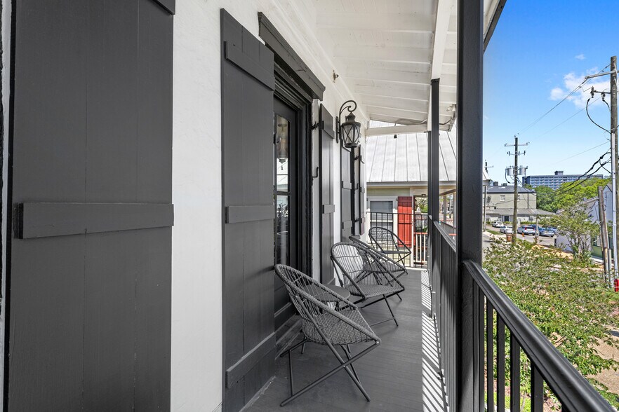 More Photos Of 782 Water St, Biloxi Office For Sale