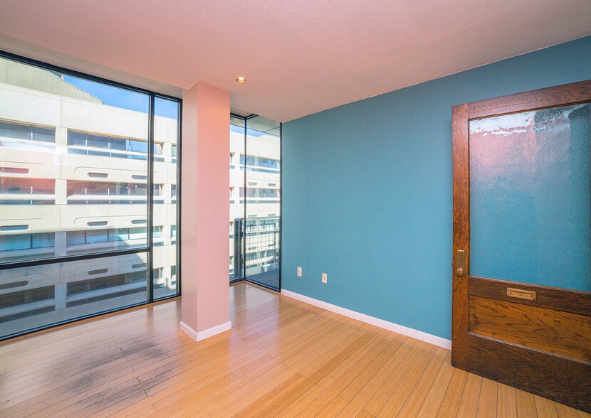 More Photos Of 220 Copper Ave NW, Albuquerque Office For Sale