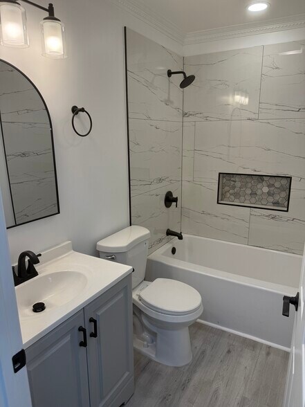 More Photos Of 1030 Burgundy St, New Orleans Apartments For Sale
