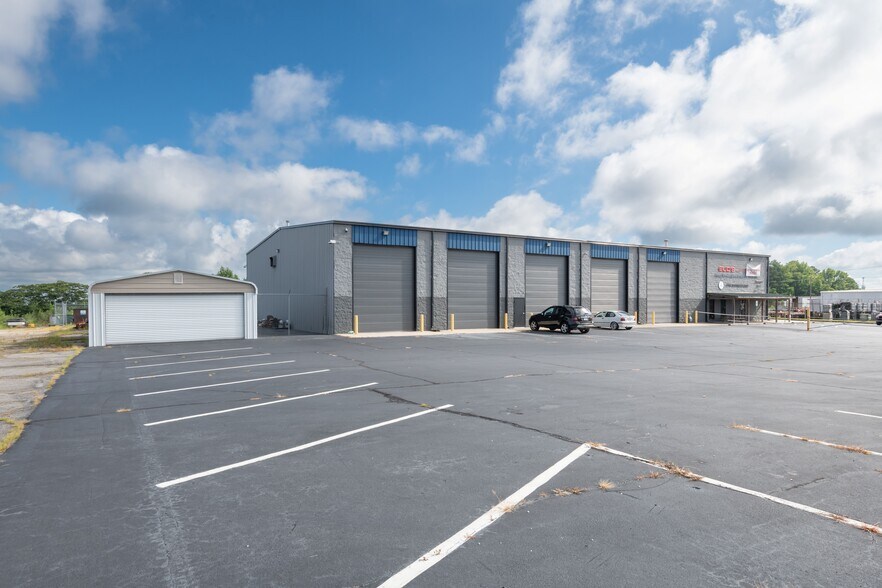 More Photos Of 7773 Strickland St, Douglasville Industrial For Lease