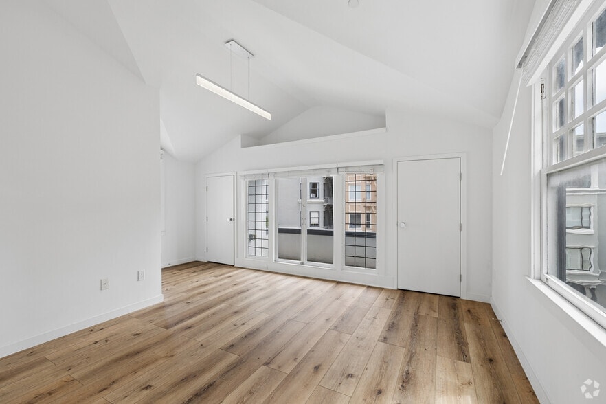 More Photos Of 2115-2129 Hyde St, San Francisco Apartments For Sale