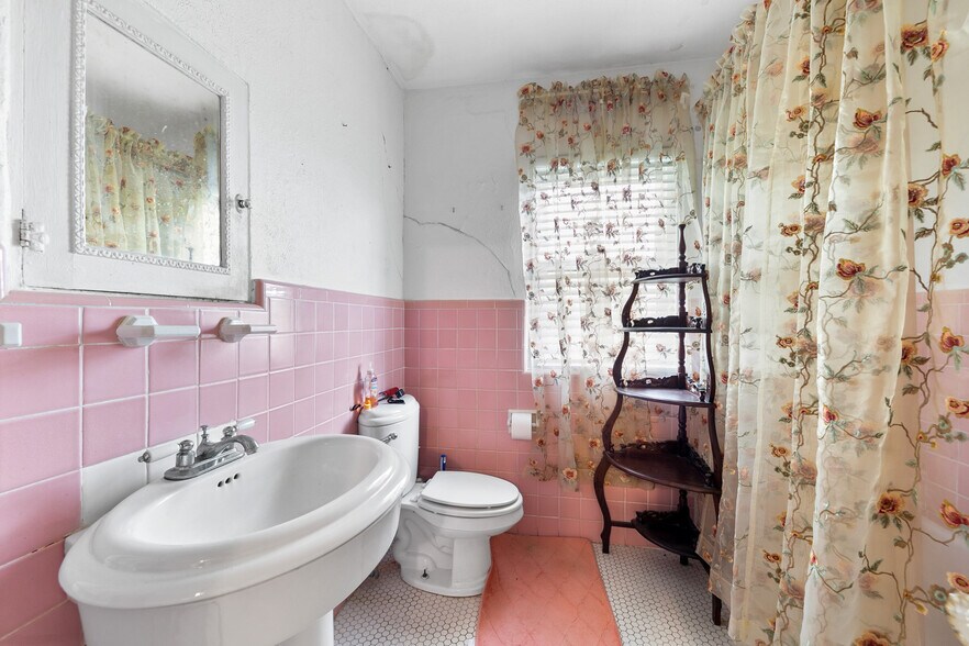 More Photos Of 2222 N Main St, Highlands Land For Sale