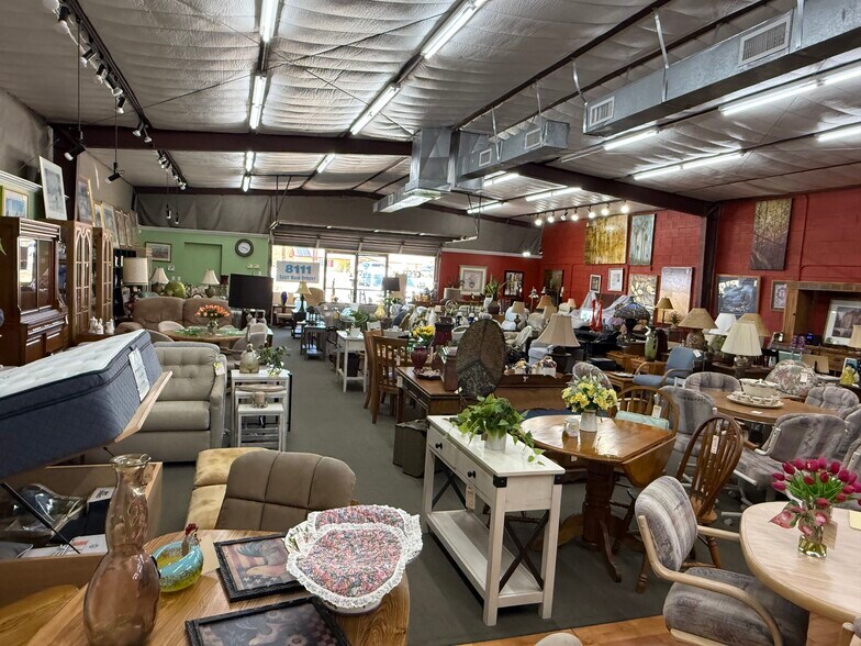 More Photos Of 8111 E Apache Trl, Mesa Freestanding For Sale