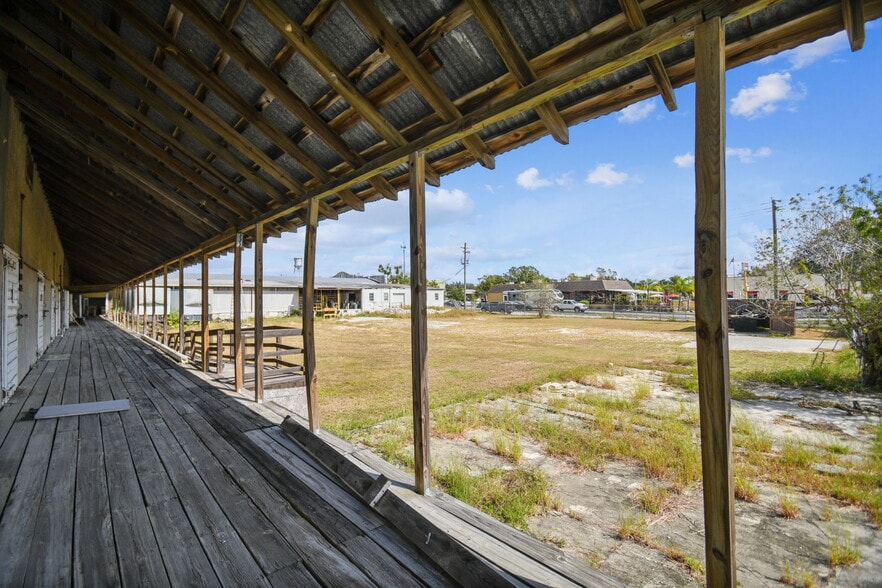 More Photos Of 160 W Haines Blvd, Lake Alfred Self Storage For Sale