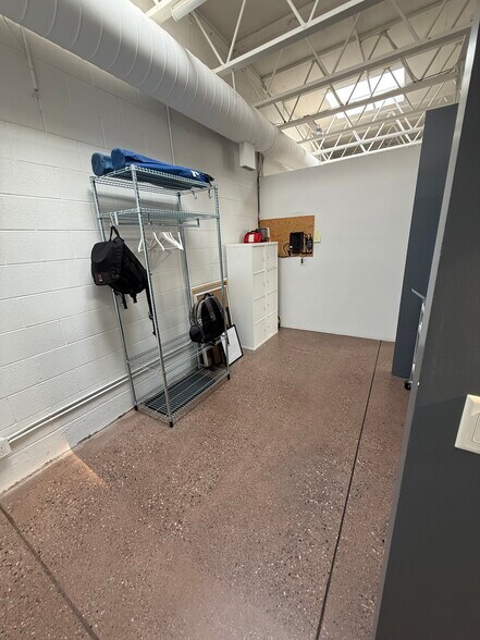 More Photos Of 1218 9th Ave SE, Calgary Storefront Retail Office For Lease