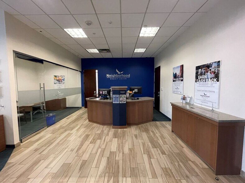 More Photos Of 1201 Elm St, Dallas Office For Lease