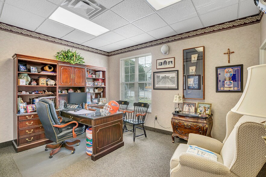 More Photos Of 2300 SE 17th St, Ocala Medical For Lease