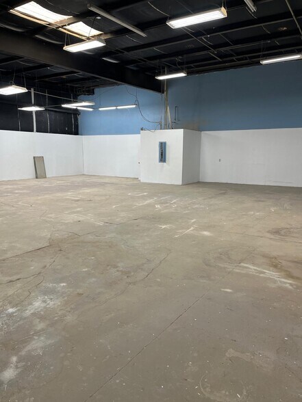 More Photos Of 11485 E Santa Fe Ave, Hesperia Manufacturing For Lease