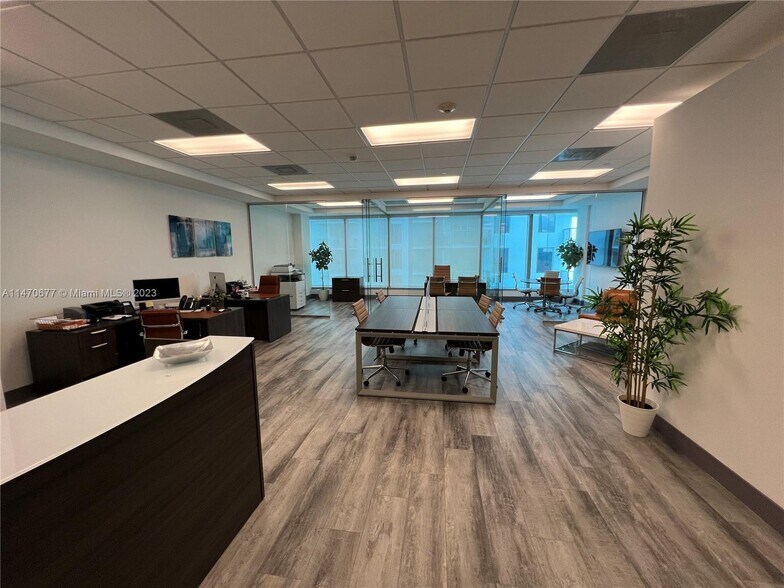 More Photos Of 8950 SW 74th Ct, Miami Office For Sale