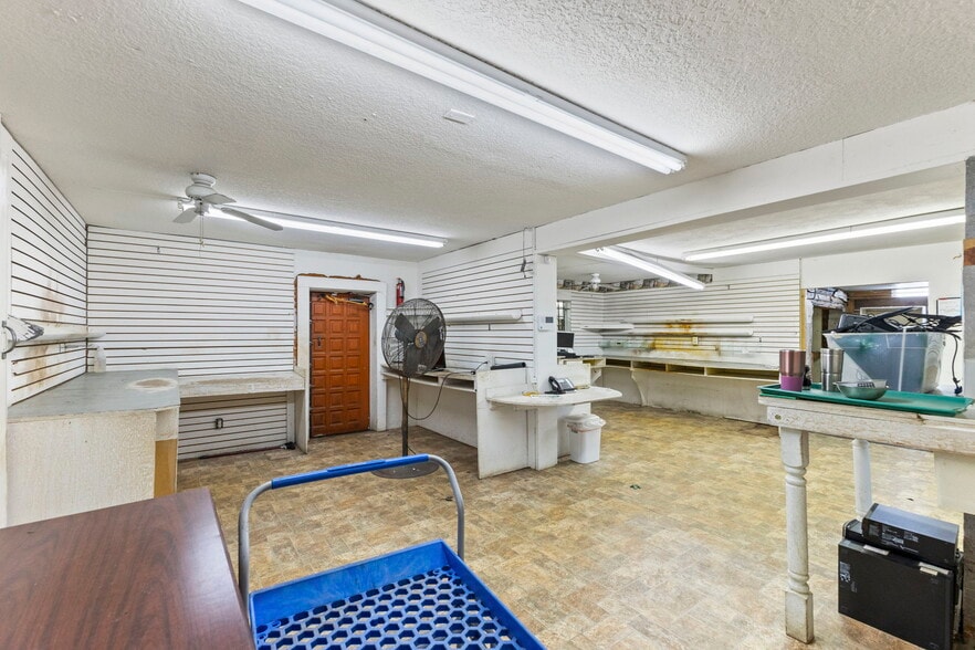 More Photos Of 5034 N Nebraska Ave, Tampa Freestanding For Sale