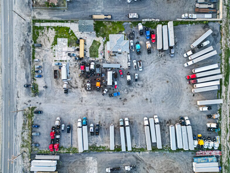 More Photos Of 19612 Kendall Dr, San Bernardino Distribution For Lease