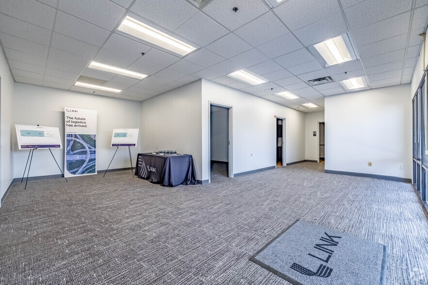 More Photos Of 10083-10095 International Blvd, Cincinnati Warehouse For Lease