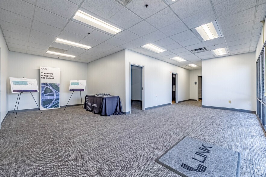 More Photos Of 10083-10095 International Blvd, Cincinnati Warehouse For Lease