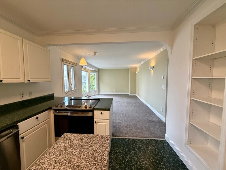 More Photos Of 2258 14th Ave W, Seattle Apartments For Sale