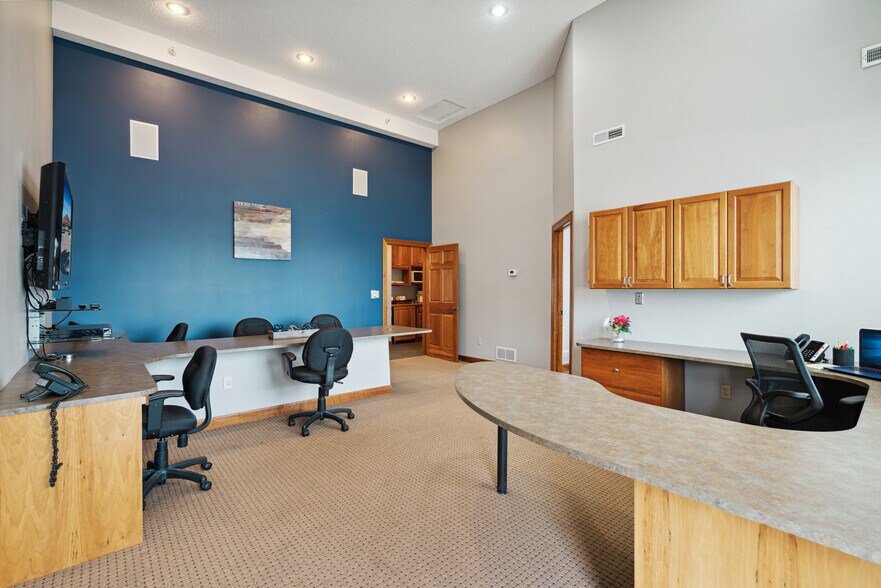 More Photos Of 11210-11214 86th Ave N, Maple Grove Office For Sale