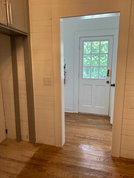 More Photos Of 360 E Main St, Canton Office Residential For Lease