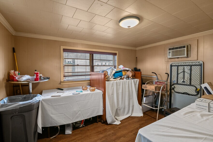 More Photos Of 2201 Perkiomen Ave, Mount Penn Restaurant For Sale