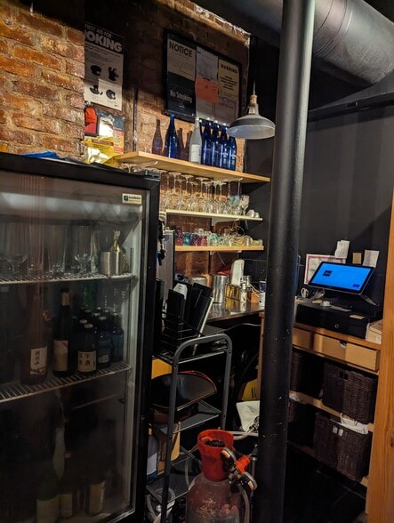 More Photos Of 566 Amsterdam Ave, New York Multifamily For Sale
