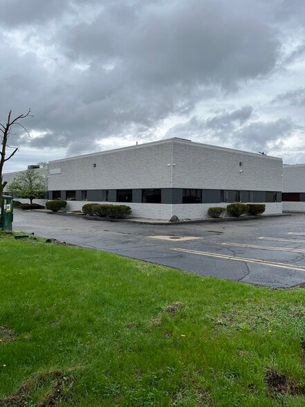 More Photos Of 12792 Currie Ct, Livonia Warehouse For Lease