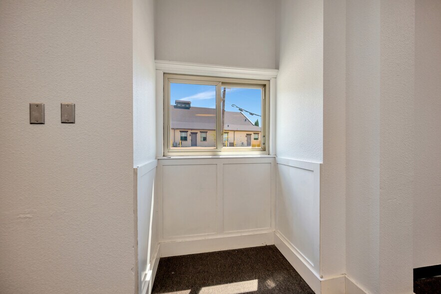 More Photos Of 132 El Chico Trl, Willow Park Medical For Sale