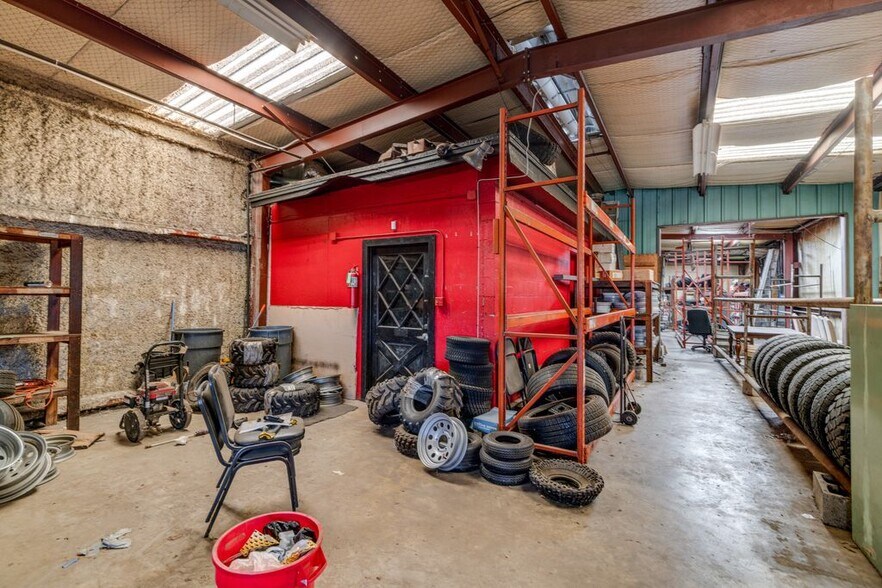 More Photos Of 1914 Cypress St, West Monroe Service For Sale