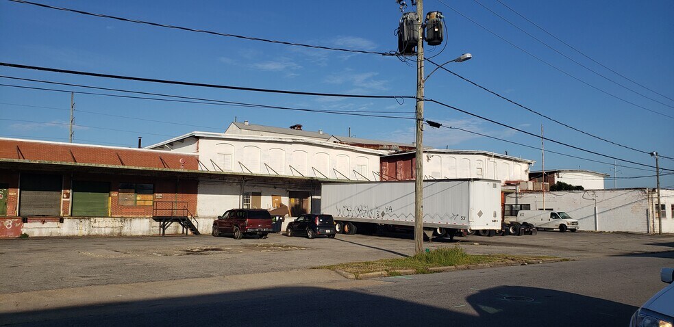 More Photos Of 500 Confederate Ave, Portsmouth Distribution For Sale
